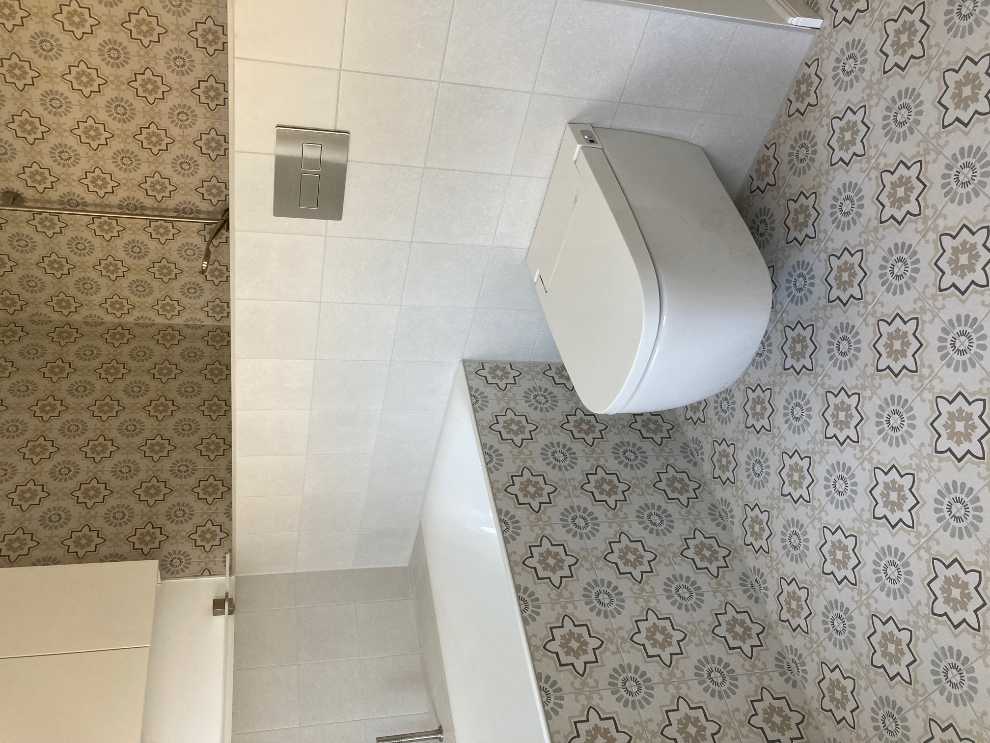 Badezimmer - Komplette Wand und Bodengestaltung